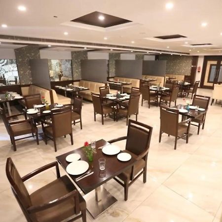 Hotel Krishna Palace, Ayodhya 외부 사진