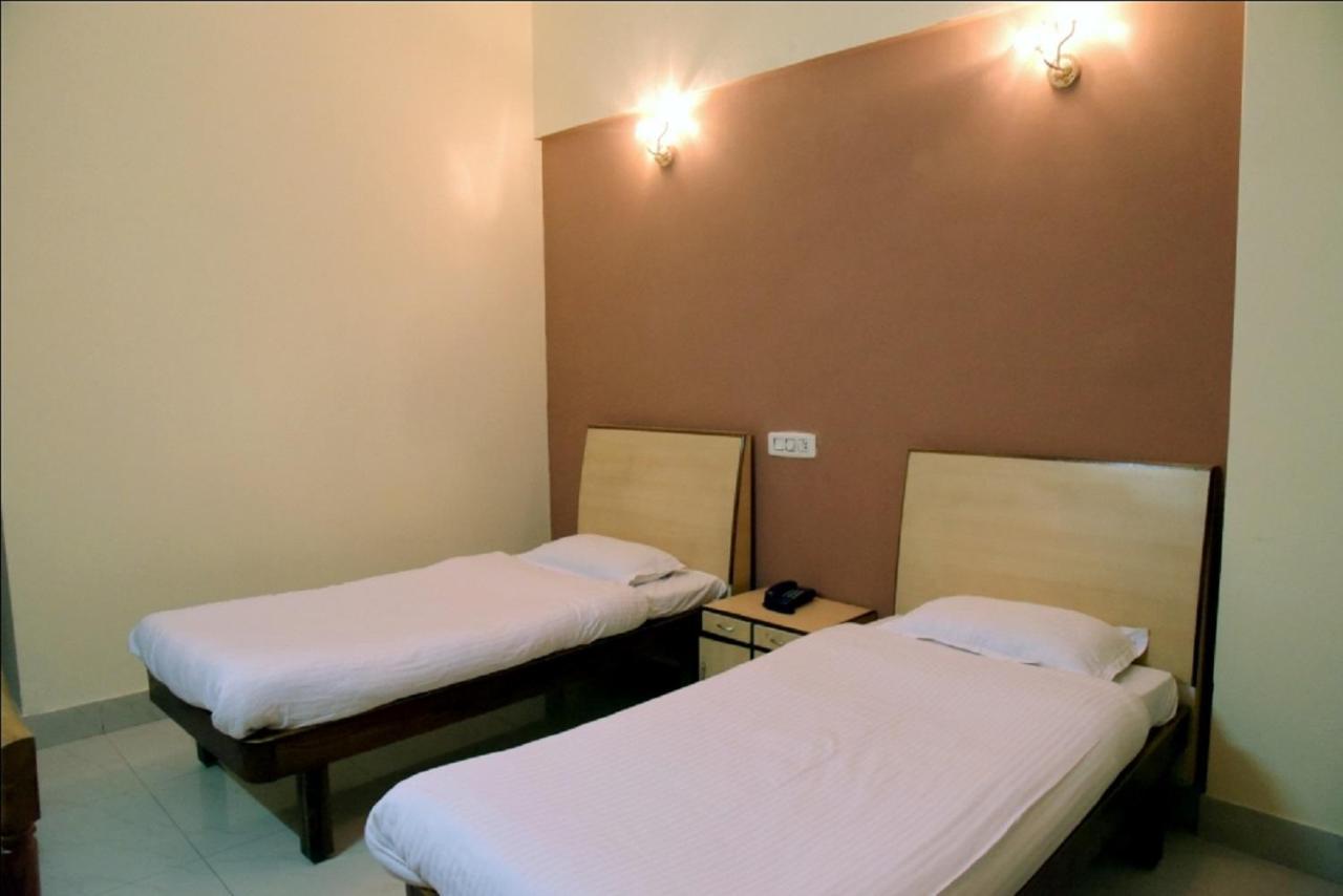Hotel Krishna Palace, Ayodhya 외부 사진