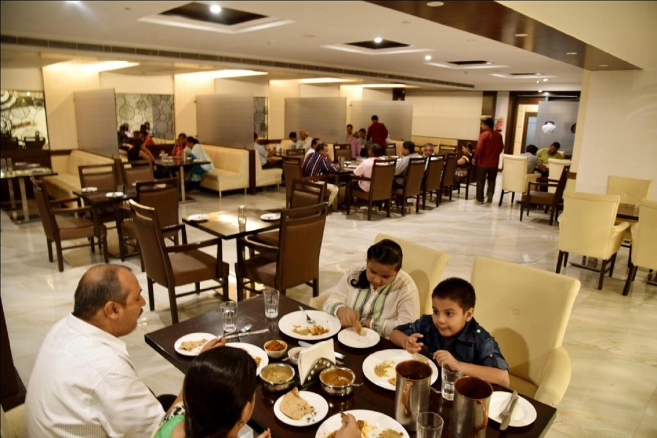 Hotel Krishna Palace, Ayodhya 외부 사진