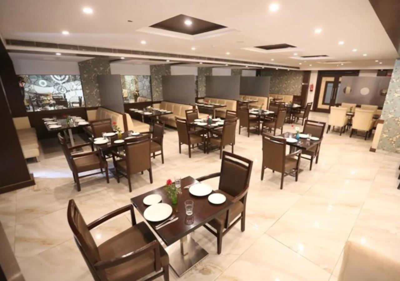 Hotel Krishna Palace, Ayodhya 외부 사진