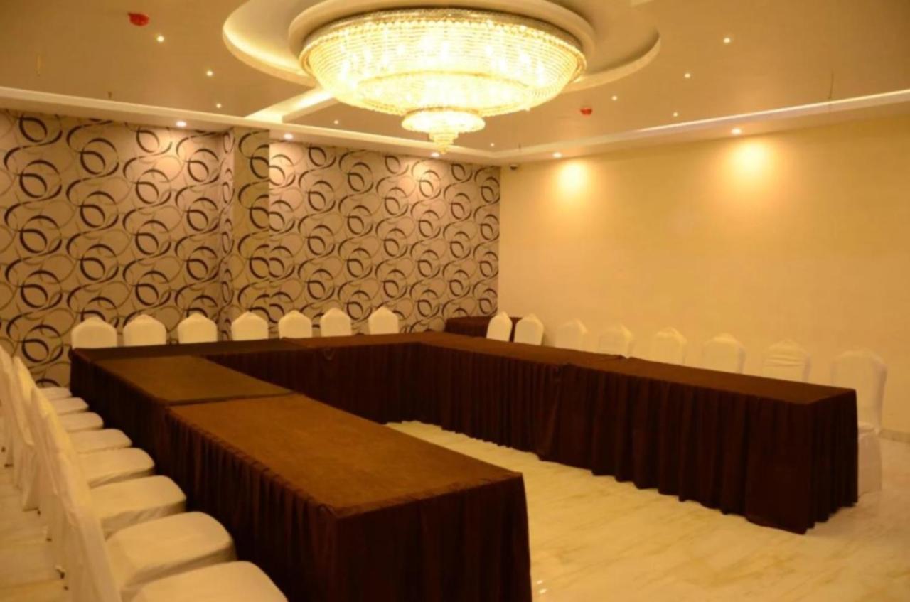 Hotel Krishna Palace, Ayodhya 외부 사진