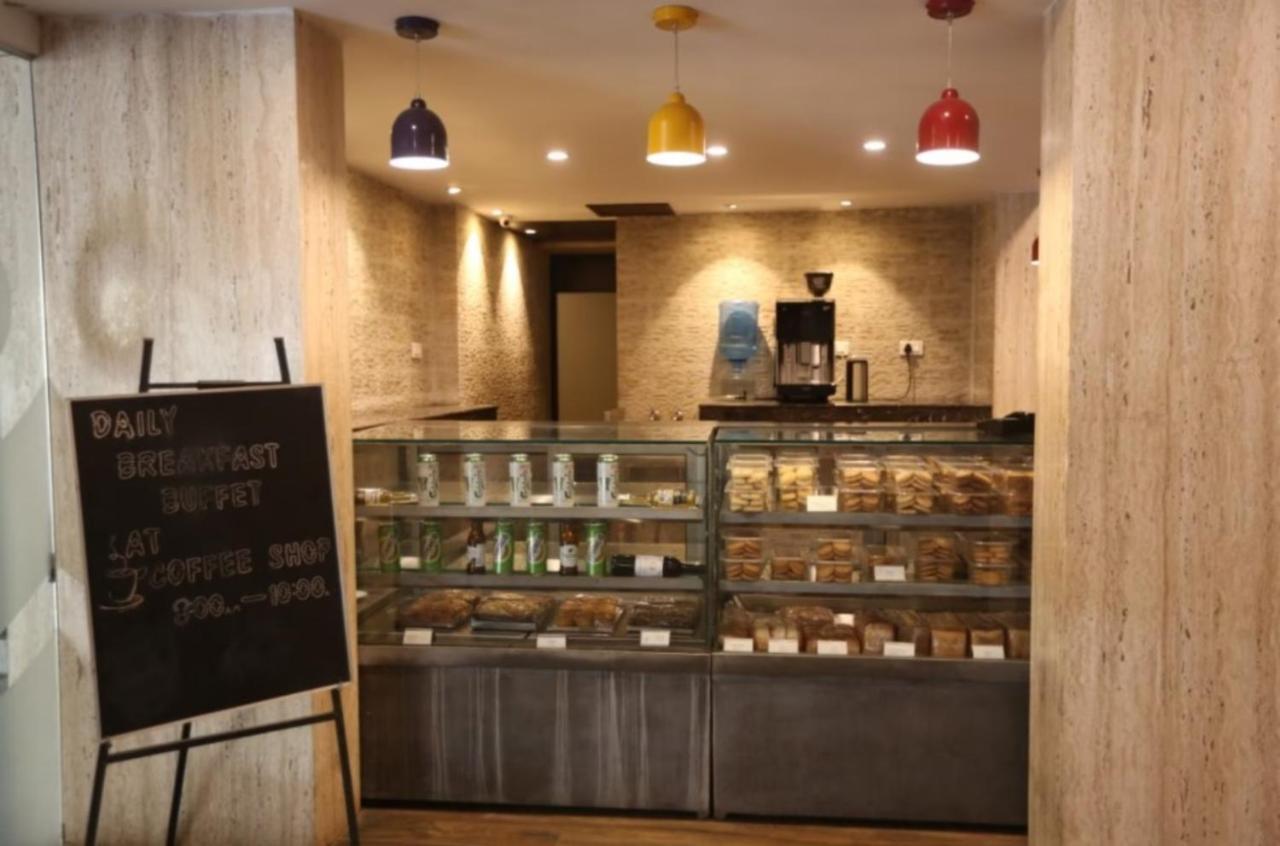 Hotel Krishna Palace, Ayodhya 외부 사진
